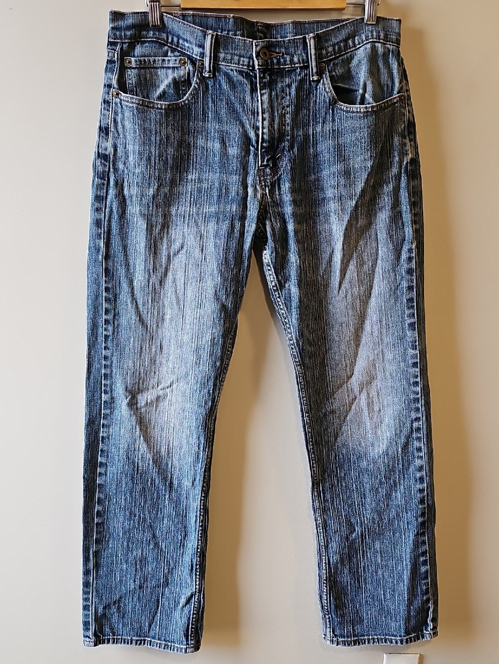 Levi's 559 Men's 34x32 Straight Leg Jeans in Faded Blue Denim